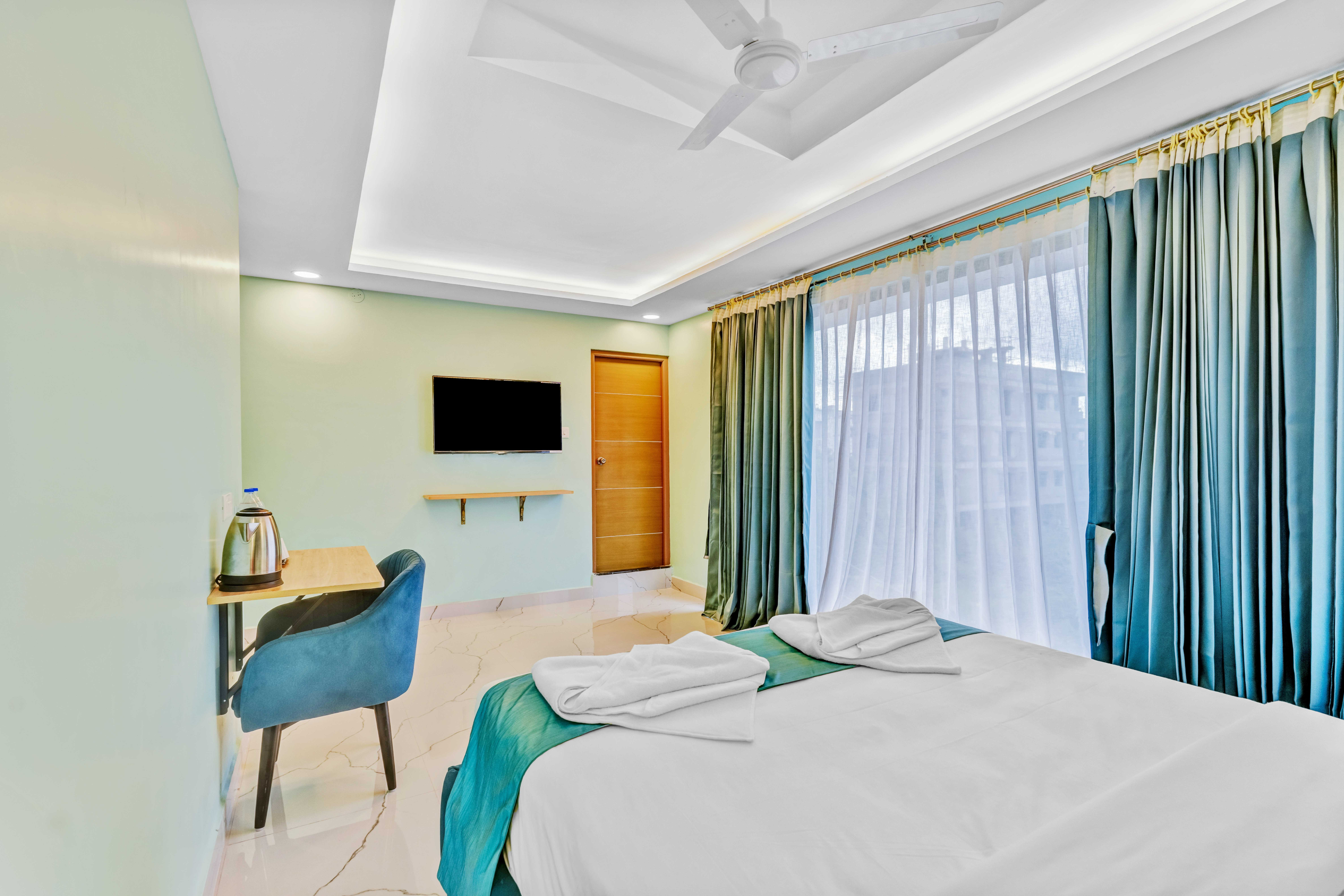 Rohaan Hotels